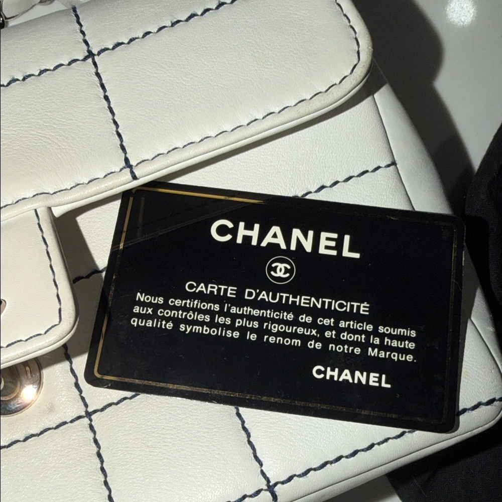 Chanel White and Black Grid Shoulder Bag - Picture 11 of 11